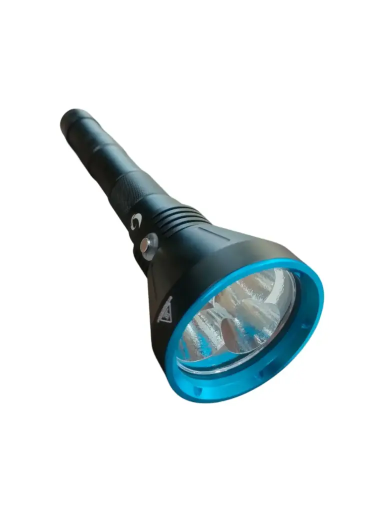 6000LM Underwater diving torch light with battery charger   